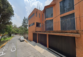 Foto de inmueble en Rinconada de los Leones 18 #18, Col. Lomas de Tecamachalco C.P. 53950, Naucalpan de Juárez