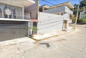 Foto de inmueble en NERON  #98, Col. Marroquín C.P. 39640, Acapulco de Juárez