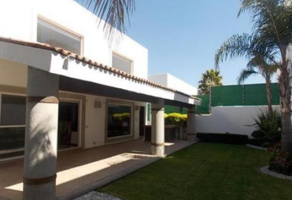 Foto de inmueble en Lago de Chapala 100, Cumbres del Lago, 76230 Juriquilla, Qro. #100, Col. Juriquilla Privada C.P. 76230, Querétaro