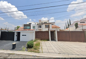 Foto de inmueble en Av Sta Catarina 119 #119, Col. Cuadrilla Juriquilla C.P. 76226, Querétaro