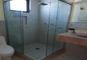 Foto de inmueble en Avenida Oxígeno, Col. El Condado C.P. 37218, León