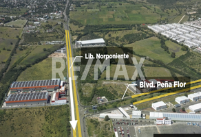 Foto de inmueble en Libramiento Norponiente esquina con Boulevard Peña Flor, Col. Campestre Huertas la Joya C.P. 76235, Querétaro