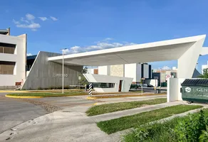 Foto de inmueble en Lic. Adolfo Ruíz Cortínez (Residencial Alberia,Coto Cipresso, calle Gledissia) #219, Col. Los Eucaliptos C.P. 20218, Aguascalientes