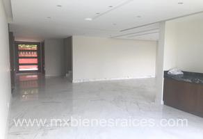 Foto de inmueble en Tecamachalco Casa Para Estrenar, Col. Lomas de Tecamachalco C.P. 53950, Naucalpan de Juárez