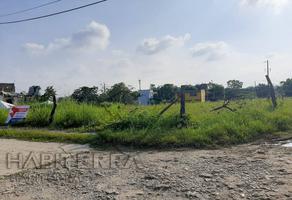 Foto de inmueble en LUCIA MENDEZ ESQ. AMANDA MIGUEL Y LUCIA MENDEZ, Col. Loma Linda C.P. 92840, Tuxpan