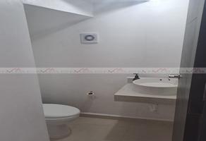 Foto de inmueble en Paseo de los Nogales Santa Rosa, Col. Paseo de los Nogales Santa Rosa C.P. 66607, Apodaca