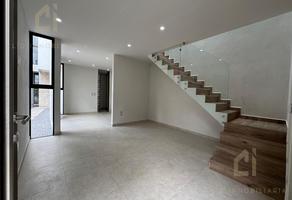 Foto de inmueble en Casa en Venta en Xalapa con 3 Recámaras, Vestíbulo y Estacionamiento, Col. Santa Rosa C.P. 91095, Xalapa