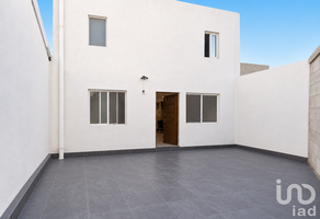 Foto de inmueble en Sicilia Sur #474, Col. Villas del Cimatario C.P. 76087, Querétaro