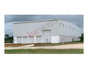 Foto de inmueble en sobre carretera federal merida-cancun km 9.5 a la salida de san pedro nohpat, Col. San Pedro Oriente C.P. 97370, Kanasín
