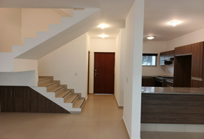 Foto de inmueble en Via Calabria 20, Trento Residencial, Av. Mariano Otero 4200, Santa Ana Tepetitlán, Zapopan, Jalisco., Col. Santa Ana Tepetitlán C.P. 45230, Zapopan