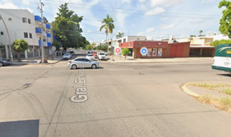 Foto de inmueble en Gral. Emiliano Zapata, Centro, Los Mochis, Sin. #s/n, Col. Primer Cuadro (Centro) C.P. 81200, Ahome