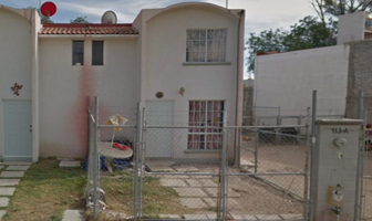 Foto de inmueble en Calle Albizia, Col. Residencial Las Praderas C.P. 38016, Celaya