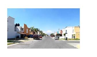 Foto de inmueble en Valle de Sta. Jimena, Fraccionamiento Real del Valle, 45654 Jal. #17 UP 16Int. LT16 MZ 4, Col. San Jose Del Valle C.P. 45653, Tlajomulco de Zúñiga