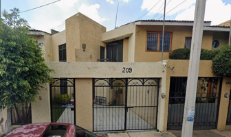 Foto de inmueble en Gorrión, San Joaquín, 59617 Zamora de Hidalgo, Mich., Col. Jardines de San Joaquín C.P. 59617, Zamora