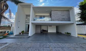 Foto de inmueble en Blvd. Lomas Pte., Lomas de Angelópolis, 72830 San Bernardino Tlaxcalancingo, Pue., Col. Lomas de Angelópolis Closster 444 C.P. 72830, San Andrés Cholula