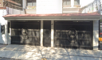Foto de inmueble en P.º de Los Pirules, Paseos de Taxqueña, 04250 Ciudad de México, CDMX, Col. Paseos de Taxqueña C.P. 04250, Coyoacán
