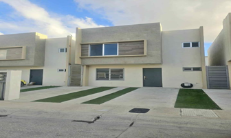 Foto de inmueble en Blvd. el Rosario #211, Portico de San Antonio, 22663 Tijuana, B.C. ##211, Col. Valparaíso Residencial C.P. 22663, Tijuana