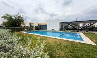Foto de inmueble en Blvd. Cañaveral 426, 37544 Héroes de León, Gto. #426, Col. Jardines de Versalles C.P. 37544, León