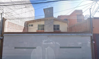 Foto de inmueble en Calle Emiliano Zapata 40, San Lorenzo la Cebada, Xochimilco, 16010 Ciudad de México, CDMX #40, Col. Paseos del Sur C.P. 16010, Xochimilco