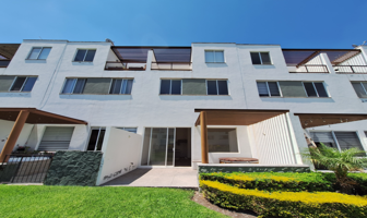 Foto de inmueble en Av Sta Rosa 5080, Privada Juriquilla, 76230 Juriquilla, Qro. #5080, Col. Juriquilla Santa Fe C.P. 76230, Querétaro
