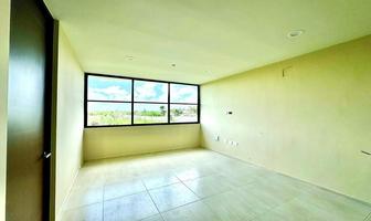 Foto de inmueble en calle 23, Col. Cholul C.P. 97305, Mérida