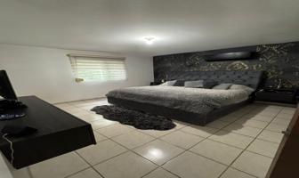 Foto de inmueble en C. de Los Alpes 604, Las Lomas Sector Jardines, 66024 Villas del Poniente, N.L. #604, Col. Montenova C.P. 66024, García
