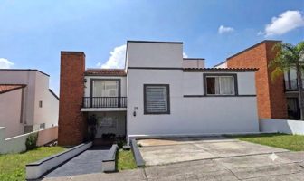 Foto de inmueble en real esmeralda, Col. Bosque Esmeralda C.P. 52930, Atizapán de Zaragoza