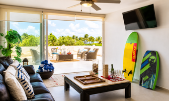 Foto de inmueble en Av. José López Portillo, Cancún, Q.R., Col. Cancún Centro C.P. 77500, Benito Juárez