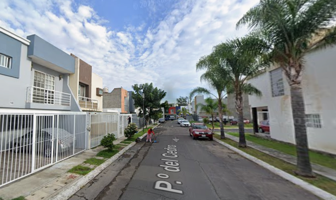 Foto de inmueble en El Centinela, 45133 Zapopan, Jal., Col. Misión Del Bosque C.P. 45133, Zapopan