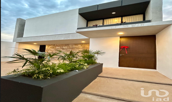 Foto de inmueble en 3 #77, Col. Gran San Pedro Cholul C.P. 97305, Mérida