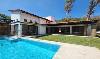 Foto de inmueble en CASA LAGO I DE UN NIVEL, CON ALBERCA, JARDÍN , Col. Rancho San Diego C.P. 51924, Ixtapan de la Sal