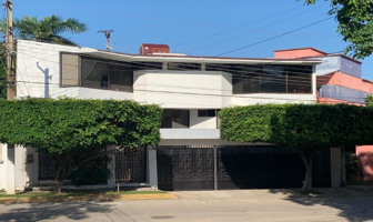 Foto de inmueble en Av de las Ceibas, Col. El Recreo C.P. 86020, Centro