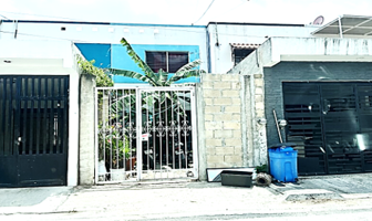Foto de inmueble en C. Puerto Progreso 18, 77535 Cancún, Q.R. #18Int. LT 1 MZ 15  SM 528, Col. Andalucia C.P. 77535, Benito Juárez