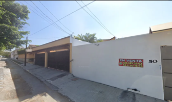 Foto de inmueble en Av Bugambilias #40, Col. Brisas de Cuautla C.P. 62757, Cuautla