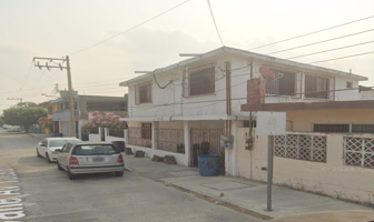 Foto de inmueble en Calle Avenida Yucatán 306A #306A, Col. Unidad Nacional C.P. 89410, Ciudad Madero