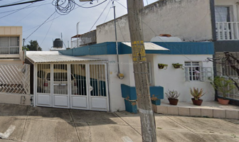 Foto de inmueble en C. Río Madeira 1375, Olímpica, 44430 Guadalajara, Jal. #1375, Col. Quinta Velarde C.P. 44430, Guadalajara