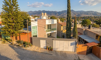 Foto de inmueble en C. Macedonio Alcalá 134, RUTA INDEPENDENCIA, Centro, 68010 Oaxaca de Juárez, Oax. #134, Col. Cedros C.P. 68010, Oaxaca de Juárez