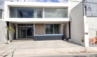Foto de inmueble en Av. Cámara de Comercio 37, Residencial Montecristo, 97133 Mérida, Yuc. #37, Col. Monterreal C.P. 97133, Mérida