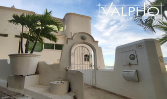 Foto de inmueble en De Los Riscos #23, Col. Península de Santiago C.P. 28867, Manzanillo