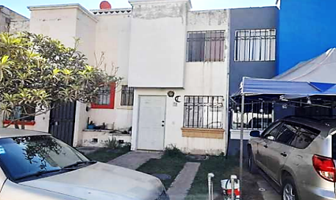 Foto de inmueble en PRIVADA LA LAJA NOROESTE  #71Int. LT 2 MZ 170, Col. Hacienda Del Real C.P. 45428, Tonalá