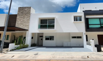 Foto de inmueble en Av Huayacán 336, Mz1277500, 77560 Cancún, Q.R. #336, Col. Aqua Residencial C.P. 77560, Benito Juárez