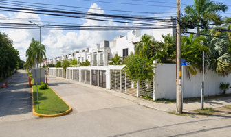 Foto de inmueble en Cda. Porto Carrara, 77535 Cancún, Q.R. #s/n, Col. Vitalá C.P. 77535, Benito Juárez