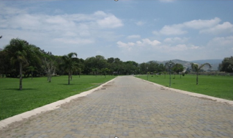 Foto de inmueble en Av. Adolfo López Mateos Sur 570, 45650 San Agustín, Jal. #570, Col. Colinas del Roble C.P. 45650, Tlajomulco de Zúñiga