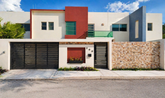 Foto de inmueble en Francisco de Montejo, 97203 Mérida, Yuc., Col. Platino C.P. 97203, Mérida