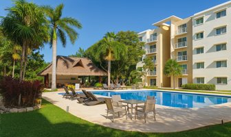 Foto de inmueble en Av. 135 Supermanzana 99, 77536 Cancún, Q.R. #s/n, Col. Supermanzana 534 C.P. 77536, Benito Juárez
