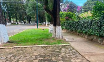 Foto de inmueble en Av. Lázaro Cárdenas, Centro, Pátzcuaro, Mich., Col. Pátzcuaro Centro C.P. 61600, Pátzcuaro