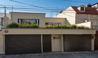 Foto de inmueble en Av. Paseo del Bosque 102, Taxqueña, Coyoacán, 04250 Ciudad de México, CDMX #102, Col. Paseos de Taxqueña C.P. 04250, Coyoacán