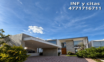 Foto de inmueble en Country Club Gran Jardín, Blvd. Country Club Gran Jdn., 37134 León de los Aldama, Gto., Col. Porta Toscana C.P. 37134, León