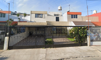 Foto de inmueble en C. Bruno Moreno, Jardines Alcalde, 44298 Guadalajara, Jal., Col. Jardines Alcalde C.P. 44298, Guadalajara