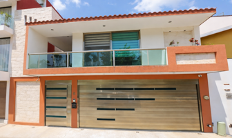 Foto de inmueble en Av. Roma 53, Centro, 91193 Xalapa-Enríquez, Ver. #53, Col. Paseo de la Reina C.P. 91193, Xalapa